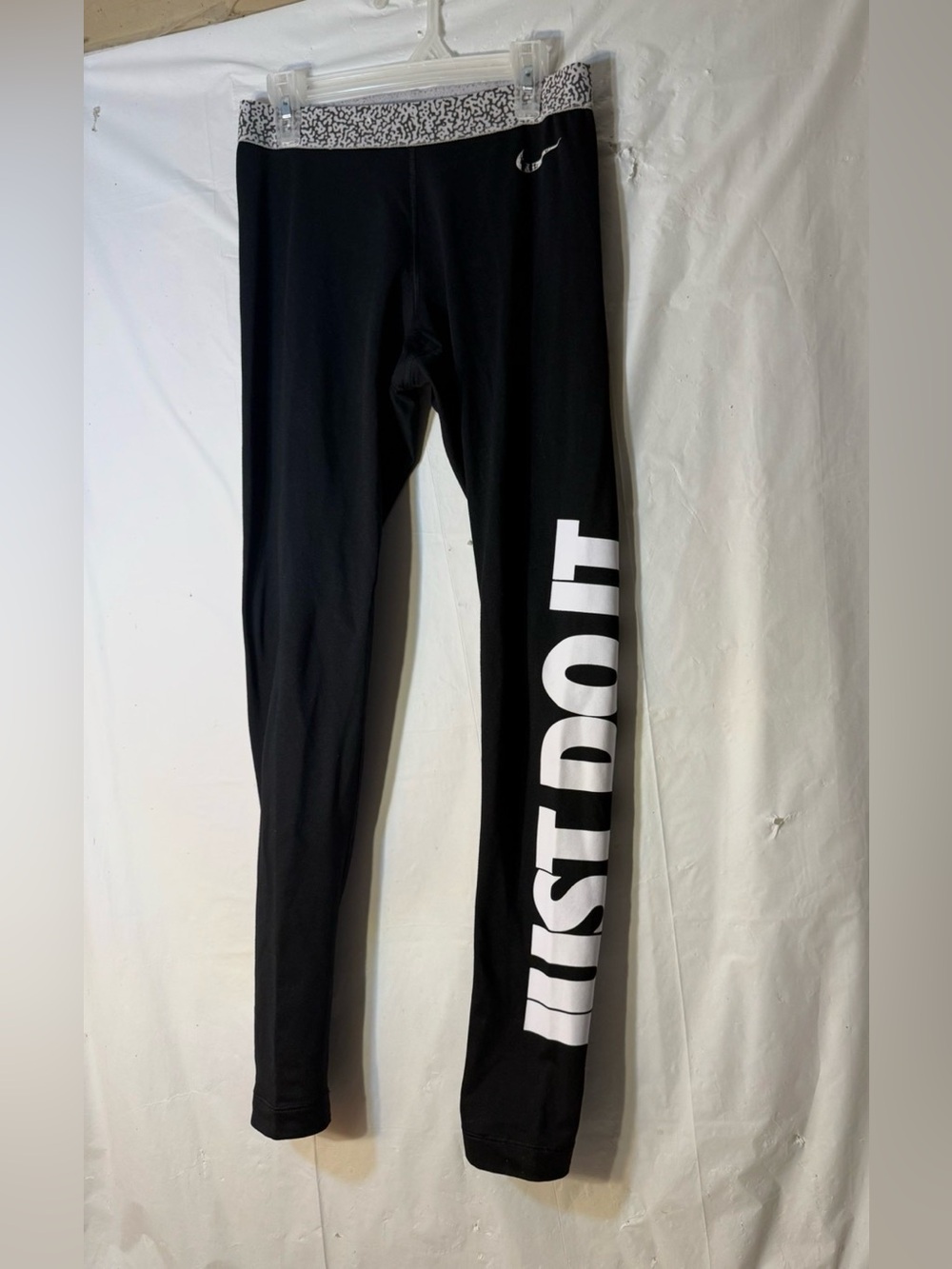 Nike "Just Do It" women’s leggings size small